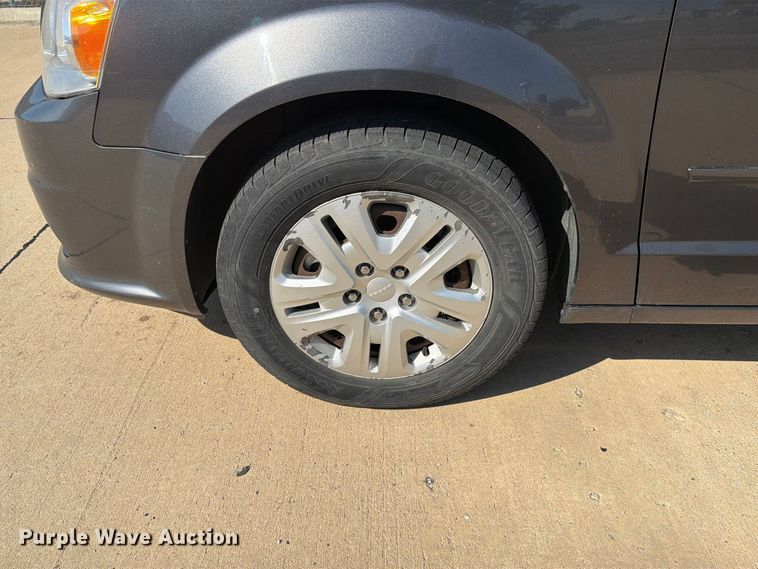 image for item MZ9757 2017 Dodge Grand Caravan van
