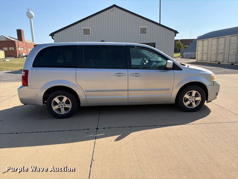 image for item MZ9758 2008 Dodge Grand Caravan van