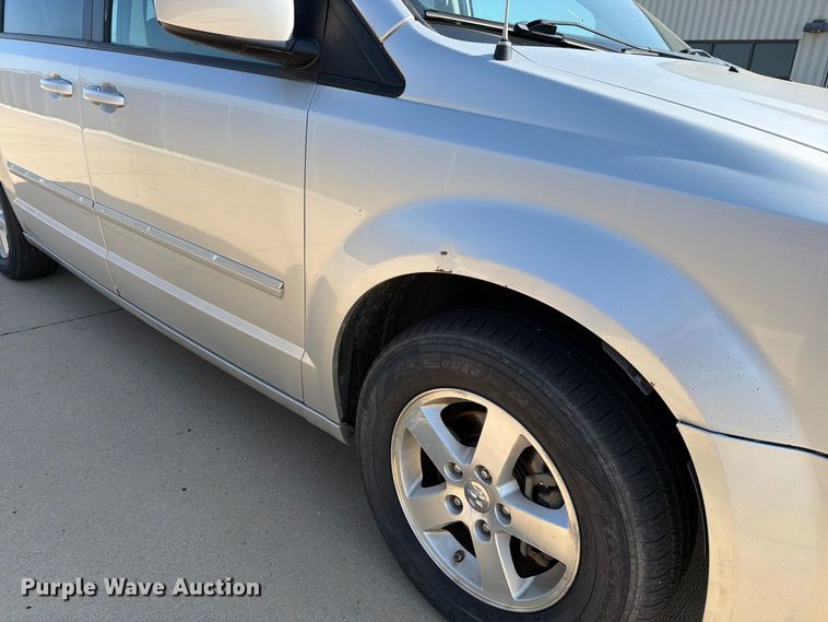 image for item MZ9758 2008 Dodge Grand Caravan van