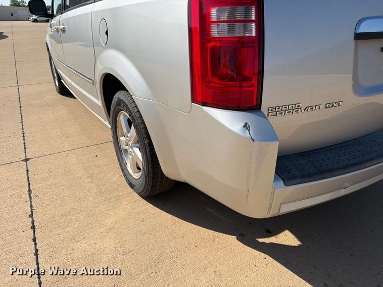 image for item MZ9758 2008 Dodge Grand Caravan van