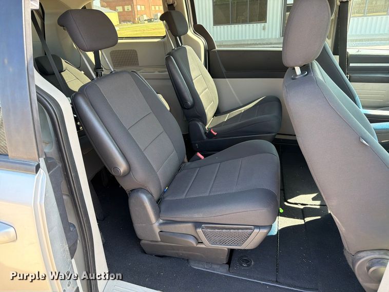 image for item MZ9758 2008 Dodge Grand Caravan van