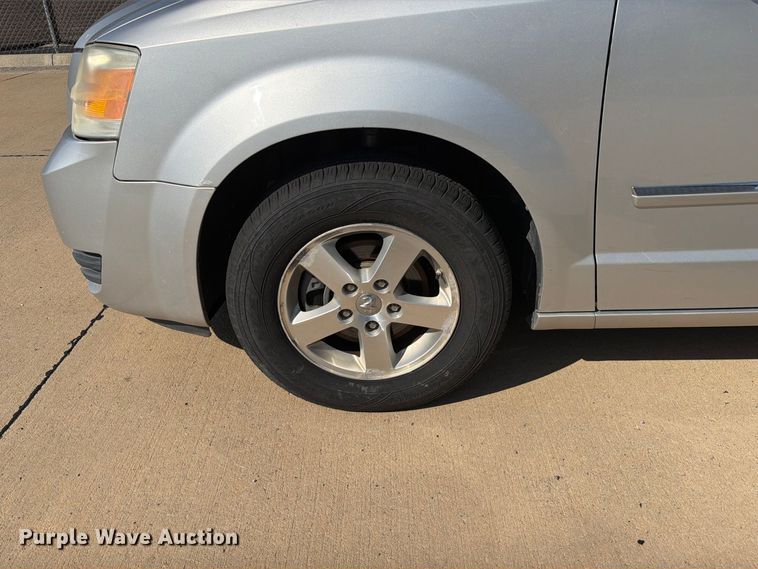 image for item MZ9758 2008 Dodge Grand Caravan van