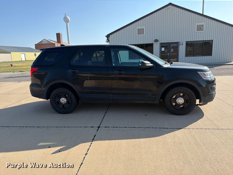 image for item MZ9761 2017 Ford Explorer Police Interceptor SUV