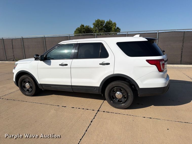 image for item MZ9762 2017 Ford Explorer Police Interceptor SUV