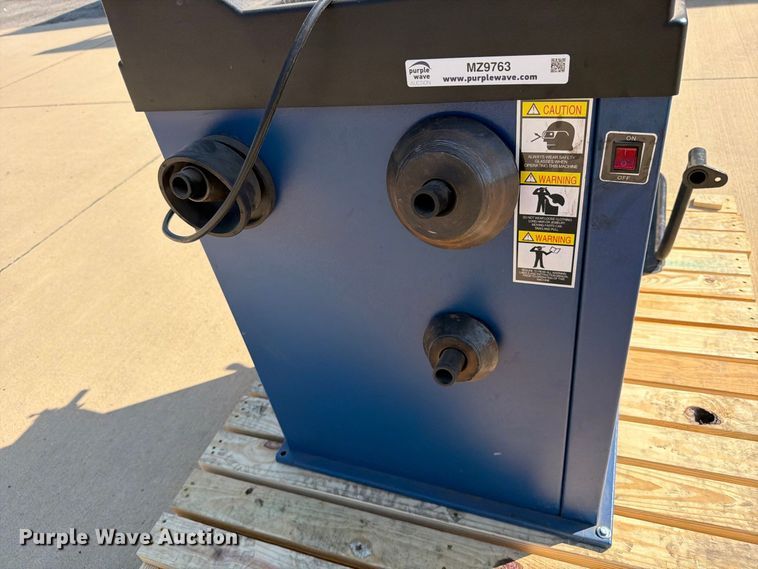 image for item MZ9763 2016 Hauvrex HW9100 wheel balancer