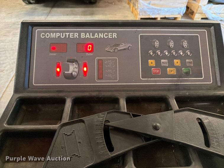 image for item MZ9763 2016 Hauvrex HW9100 wheel balancer