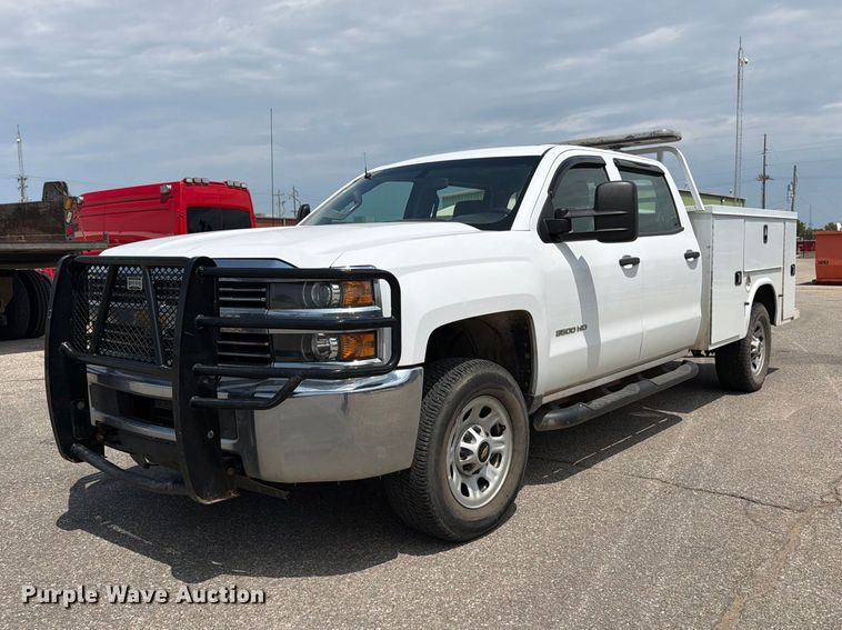 2015 Chevrolet Silverado 3500HD Crew Cab utility bed pickup truck