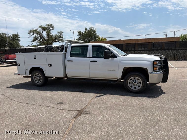 image for item MZ9824 2015 Chevrolet Silverado 3500HD Crew Cab utility bed pickup truck