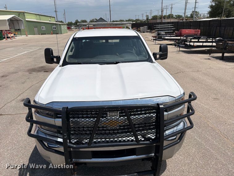 image for item MZ9824 2015 Chevrolet Silverado 3500HD Crew Cab utility bed pickup truck
