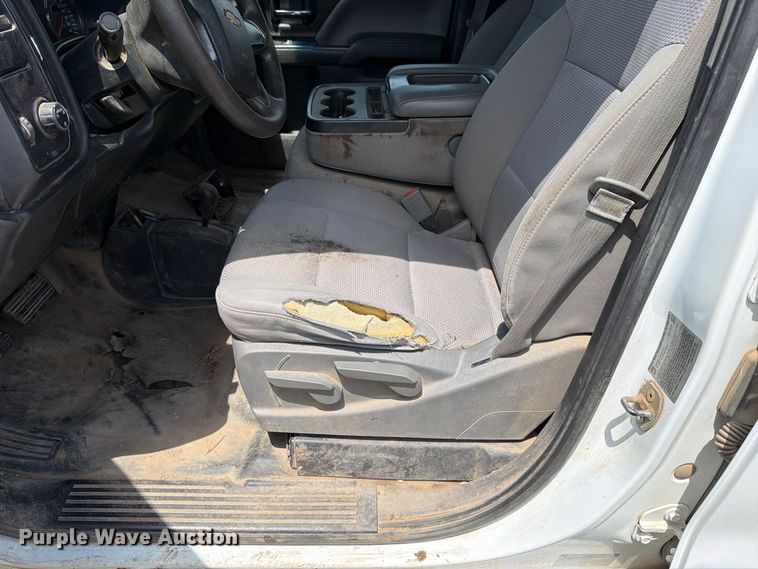 image for item MZ9824 2015 Chevrolet Silverado 3500HD Crew Cab utility bed pickup truck