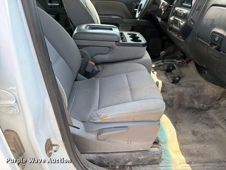image for item MZ9824 2015 Chevrolet Silverado 3500HD Crew Cab utility bed pickup truck