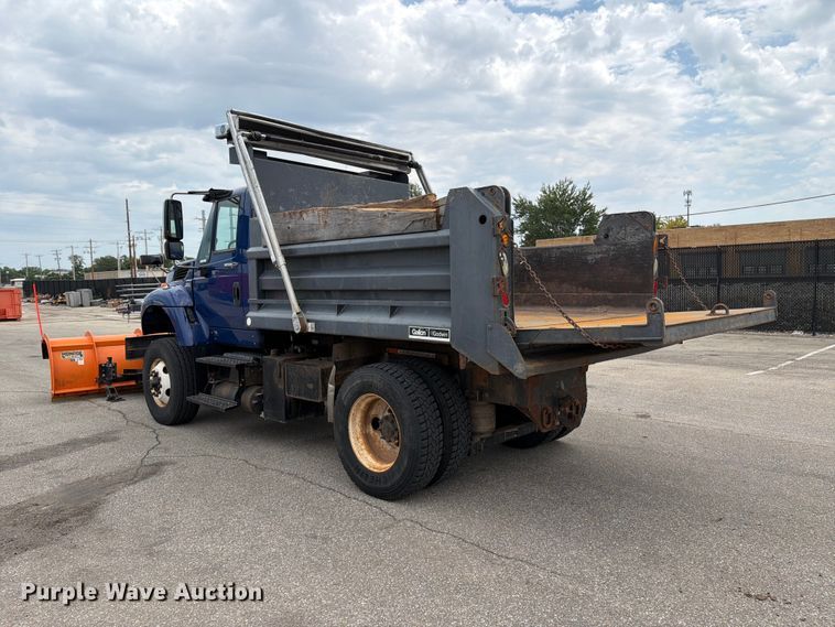 image for item MZ9825 2011 International 7400 dump truck