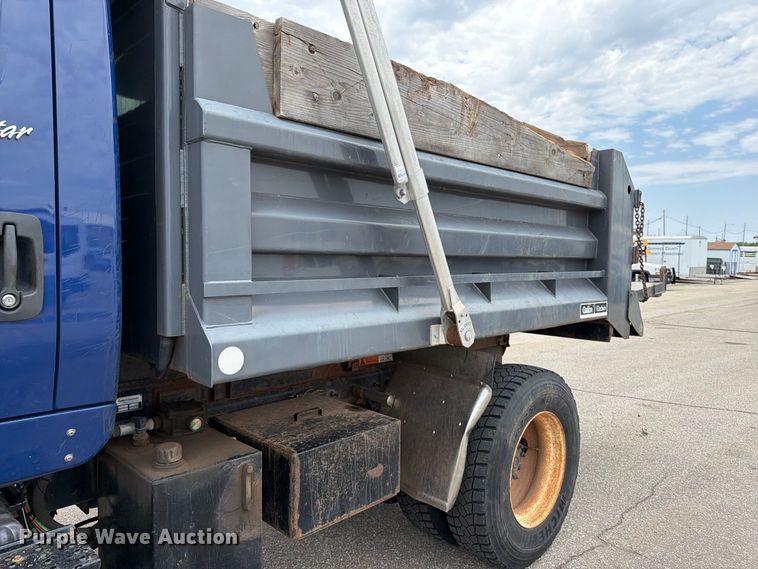 image for item MZ9825 2011 International 7400 dump truck
