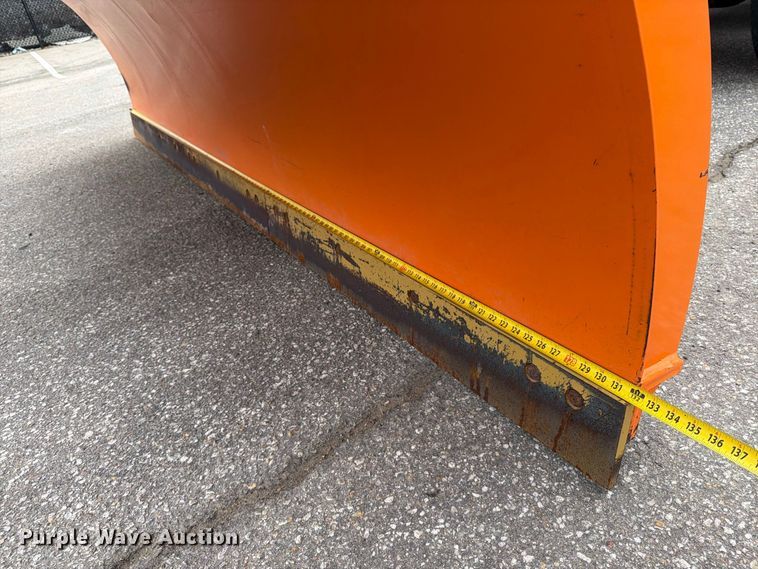 image for item MZ9825 2011 International 7400 dump truck