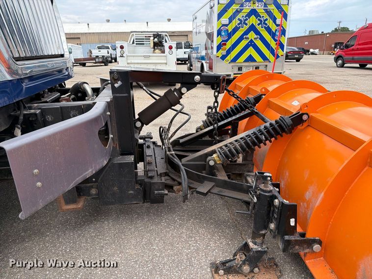 image for item MZ9825 2011 International 7400 dump truck
