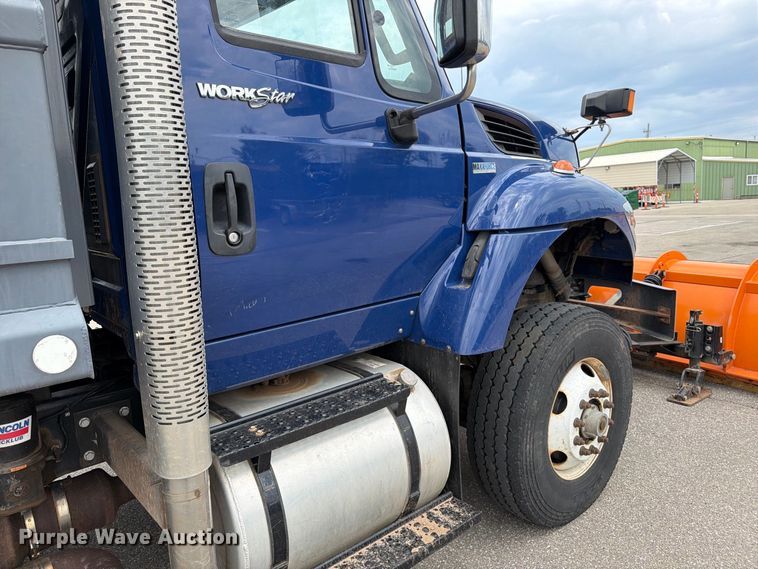 image for item MZ9825 2011 International 7400 dump truck