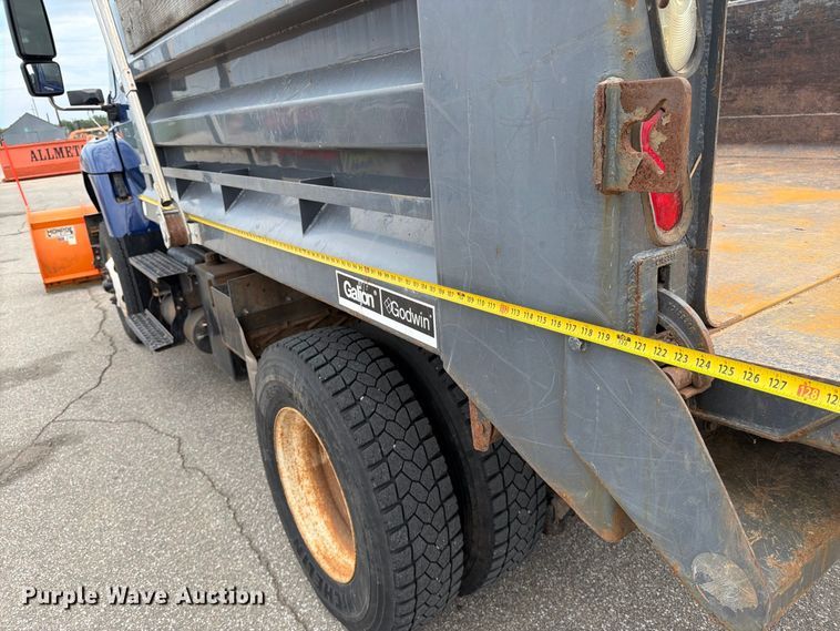 image for item MZ9825 2011 International 7400 dump truck