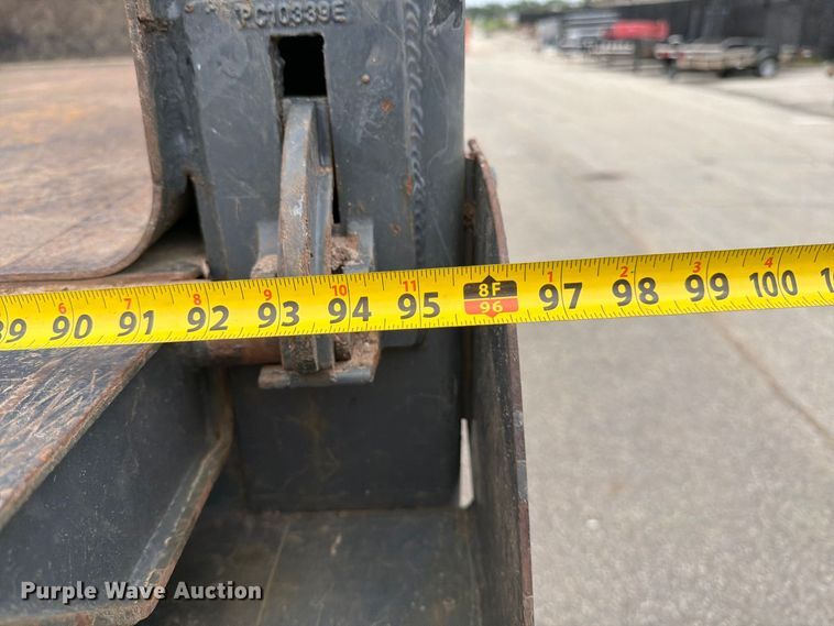 image for item MZ9825 2011 International 7400 dump truck