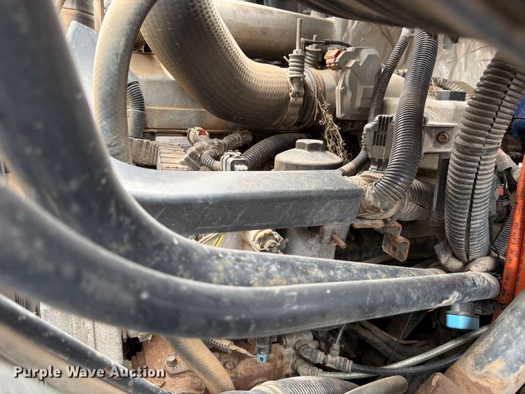 image for item MZ9825 2011 International 7400 dump truck