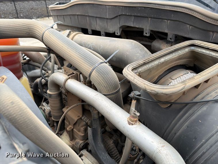 image for item MZ9825 2011 International 7400 dump truck