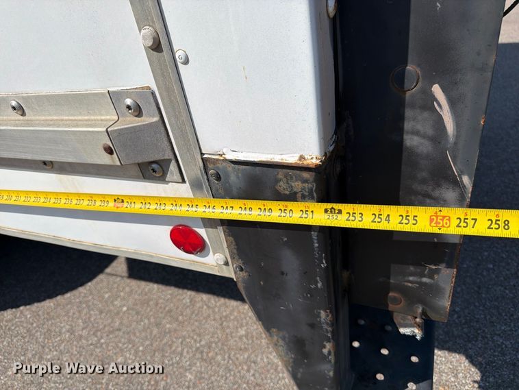 image for item MZ9828 1998 GMC C6500 box truck