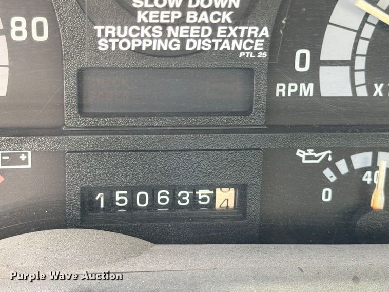 image for item MZ9828 1998 GMC C6500 box truck