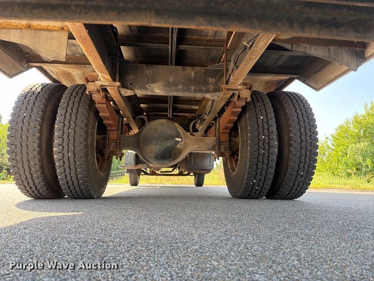 image for item MZ9828 1998 GMC C6500 box truck