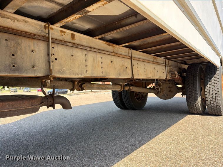 image for item MZ9828 1998 GMC C6500 box truck
