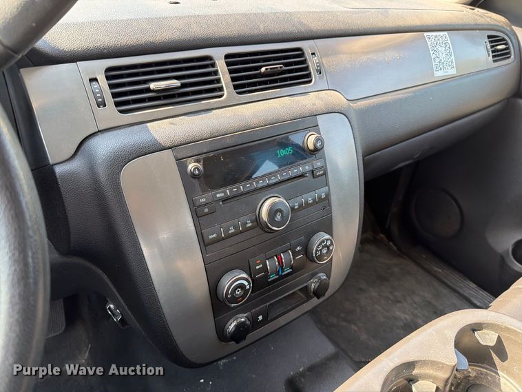 image for item MZ9829 2009 Chevrolet Suburban SUV