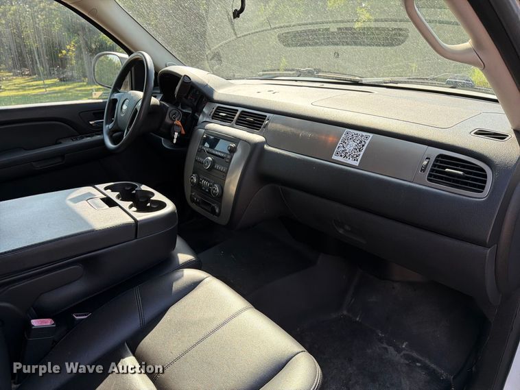 image for item MZ9829 2009 Chevrolet Suburban SUV