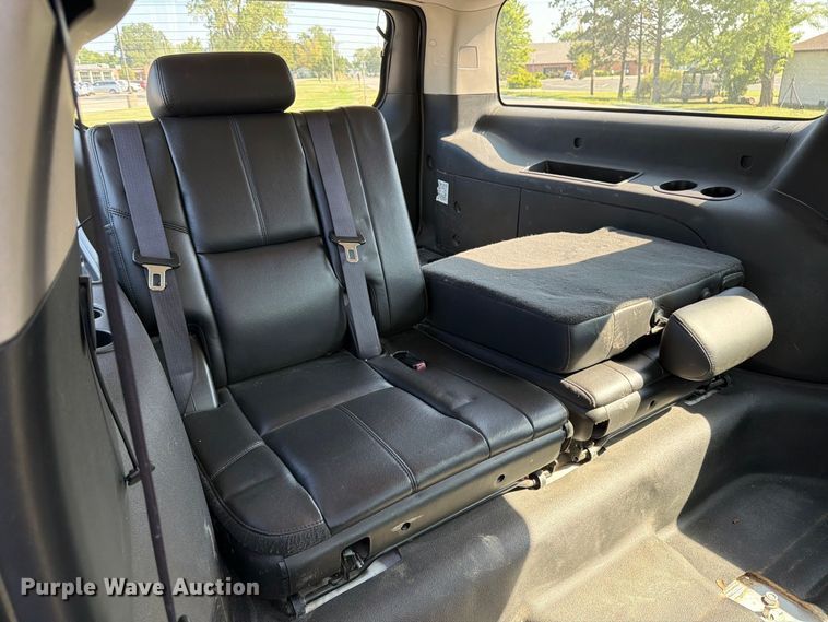 image for item MZ9829 2009 Chevrolet Suburban SUV