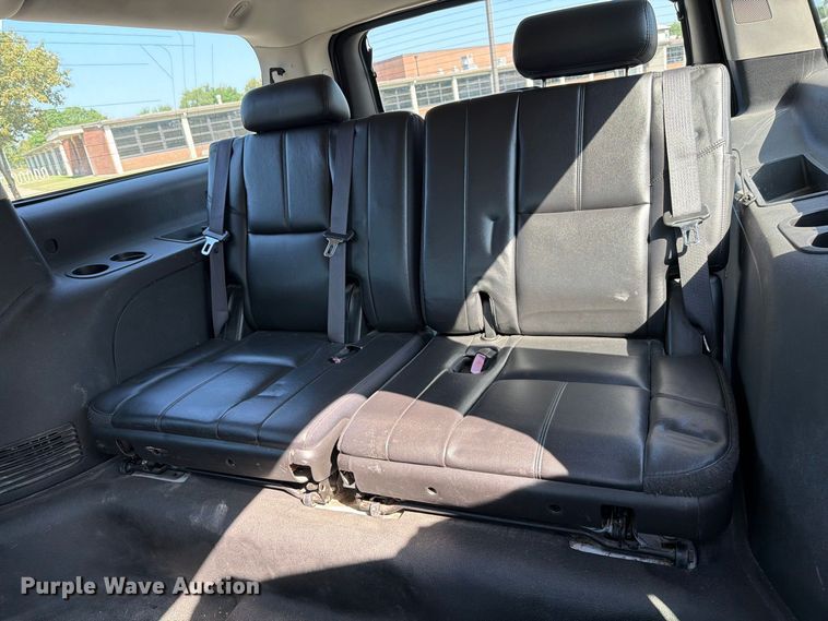 image for item MZ9829 2009 Chevrolet Suburban SUV