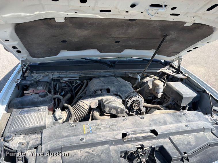 image for item MZ9829 2009 Chevrolet Suburban SUV
