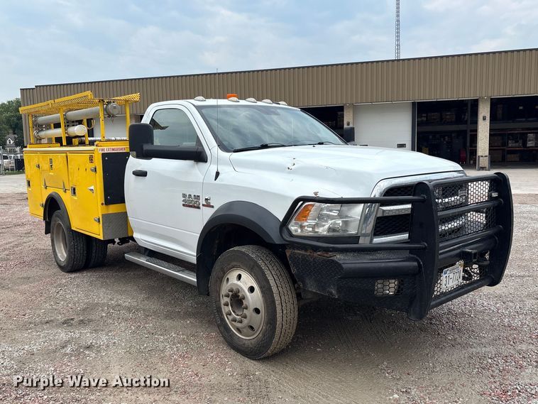 image for item NM9899 2015 RAM 4500 utility / service truck