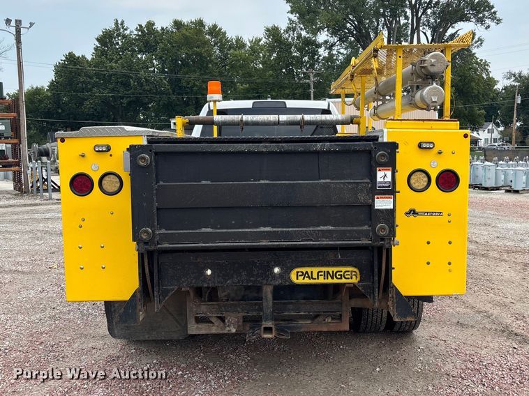 image for item NM9899 2015 RAM 4500 utility / service truck