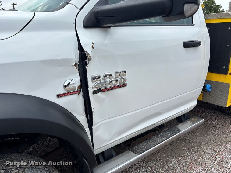 image for item NM9899 2015 RAM 4500 utility / service truck