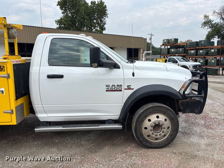 image for item NM9899 2015 RAM 4500 utility / service truck