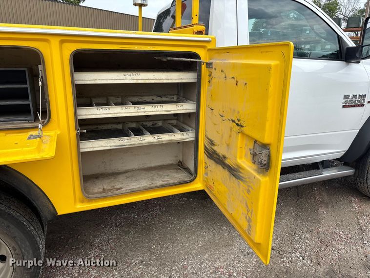 image for item NM9899 2015 RAM 4500 utility / service truck