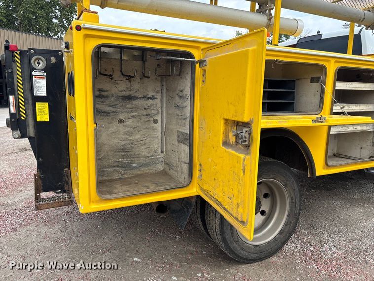 image for item NM9899 2015 RAM 4500 utility / service truck
