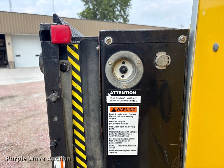 image for item NM9899 2015 RAM 4500 utility / service truck