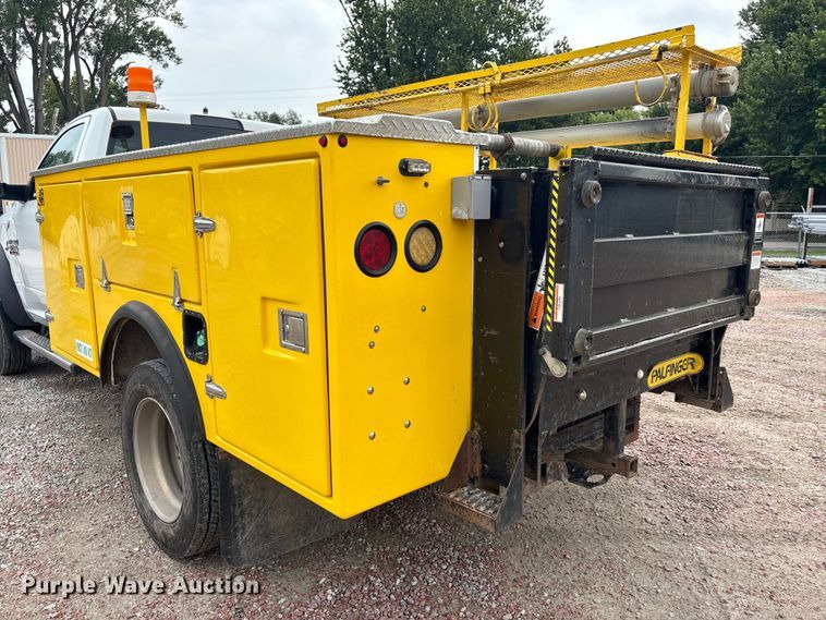 image for item NM9899 2015 RAM 4500 utility / service truck