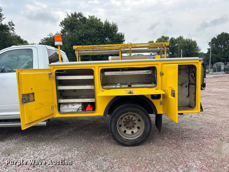 image for item NM9899 2015 RAM 4500 utility / service truck