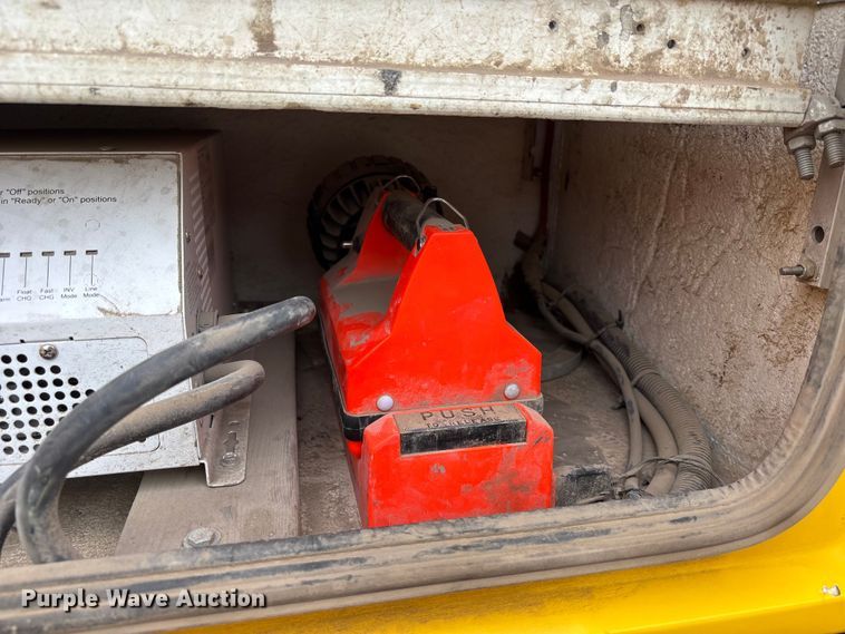 image for item NM9899 2015 RAM 4500 utility / service truck