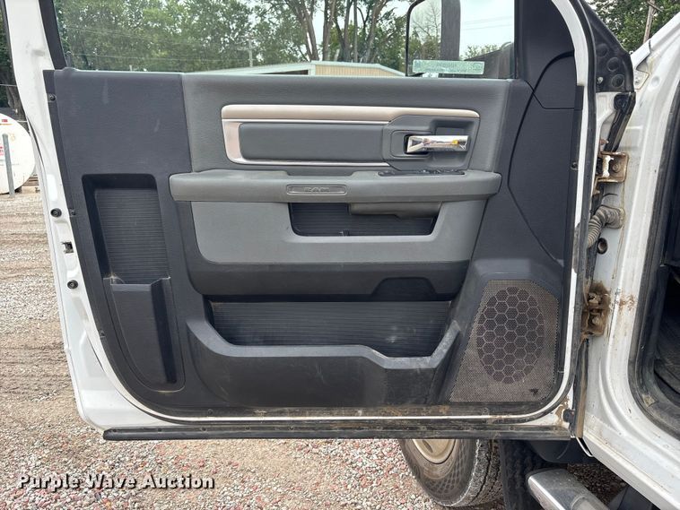 image for item NM9899 2015 RAM 4500 utility / service truck