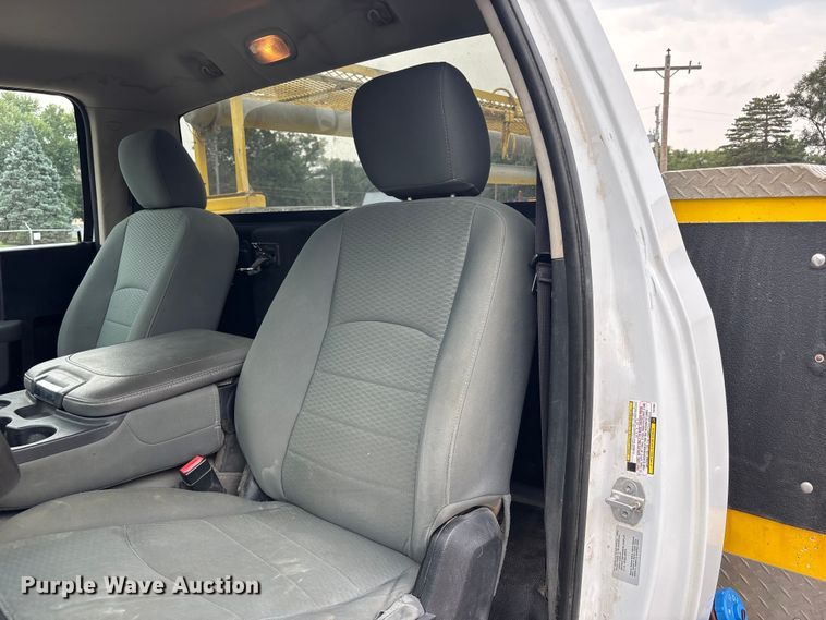 image for item NM9899 2015 RAM 4500 utility / service truck