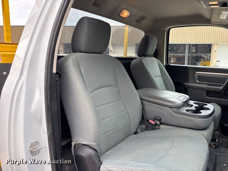 image for item NM9899 2015 RAM 4500 utility / service truck