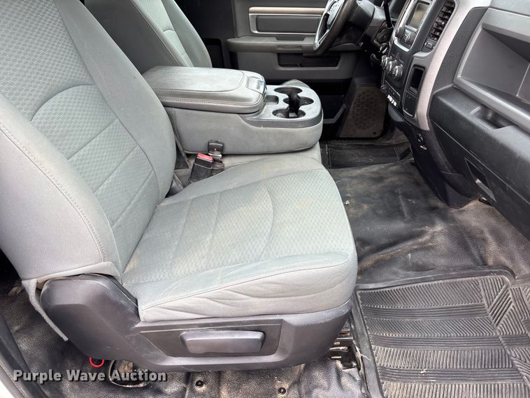 image for item NM9899 2015 RAM 4500 utility / service truck