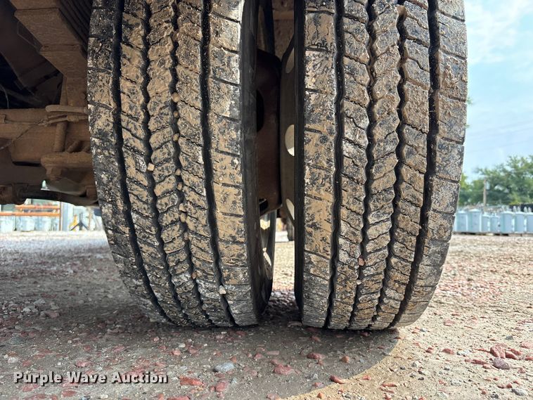 image for item NM9899 2015 RAM 4500 utility / service truck