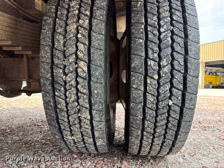 image for item NM9899 2015 RAM 4500 utility / service truck