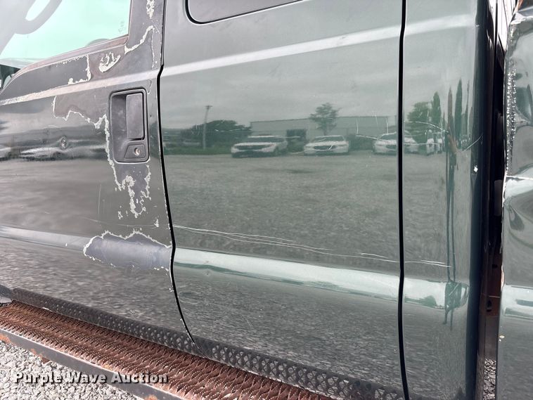 image for item NM9908 2003 Ford F250 Super Duty Ext. Cab pickup truck